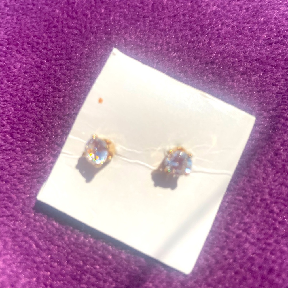 Lab simulated diamond earring - Picture 3 of 11